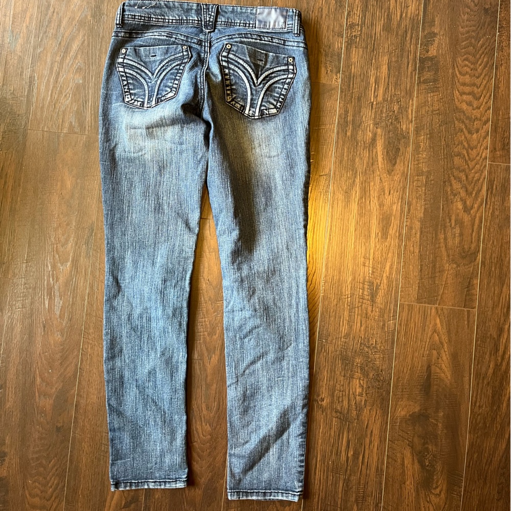 Women’s Rewind skinny jeans. Size 7
